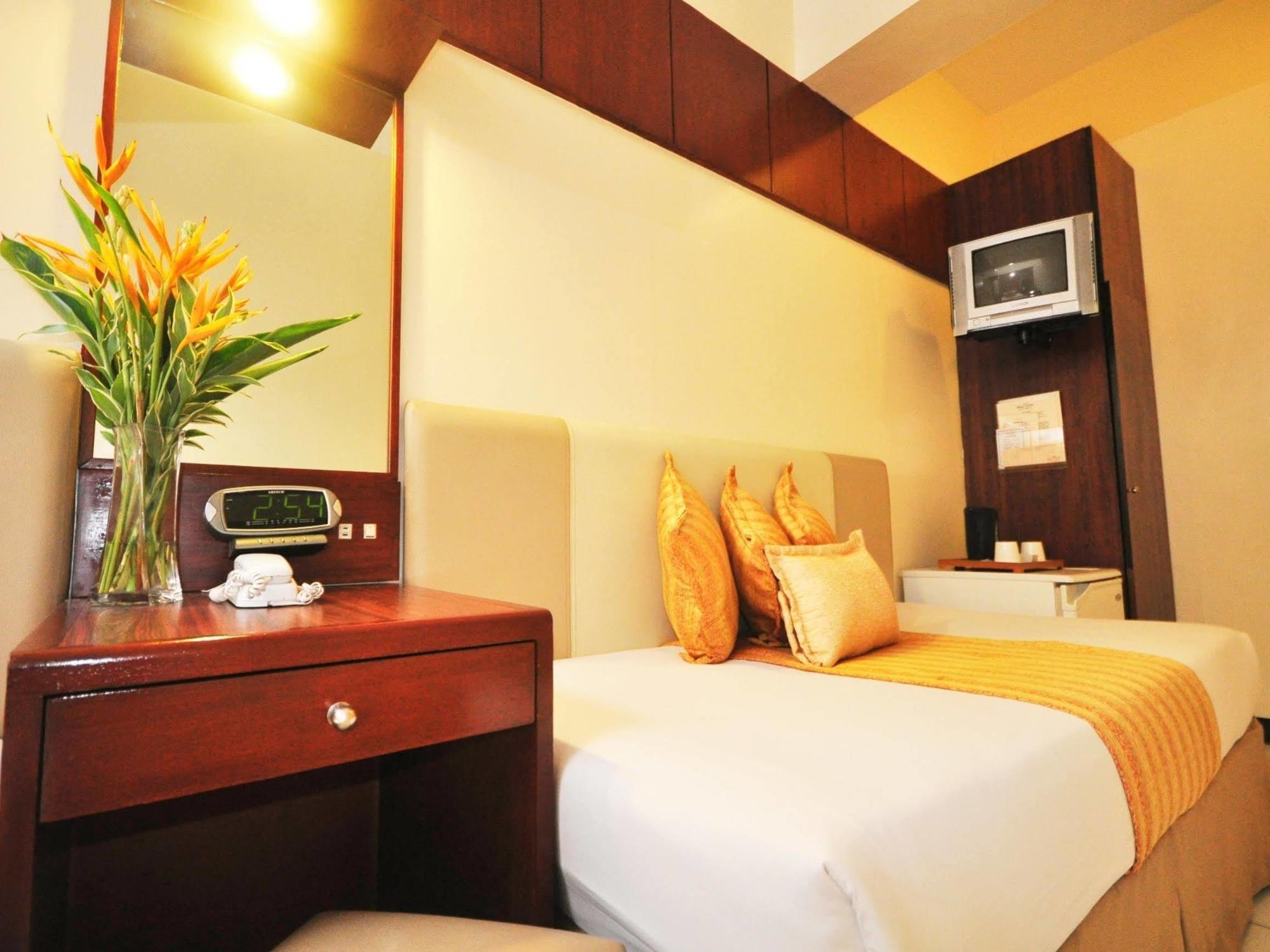 Hostel 1632 Manila Eksteriør billede