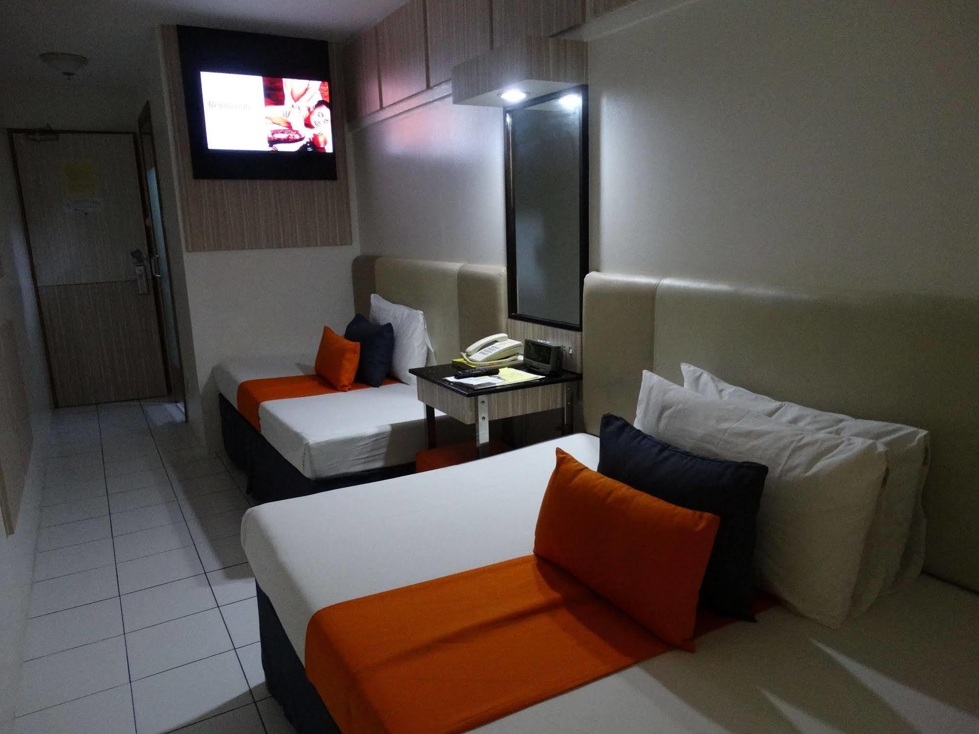 Hostel 1632 Manila Eksteriør billede